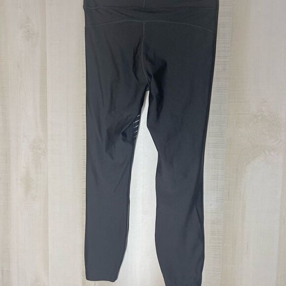 Under Armour‎ grey compression leggings, size medium - Picture 13 of 15